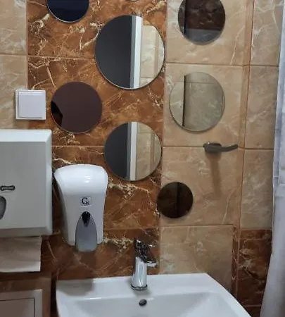 Marina Pri Slovenskej Restauracii Brezno