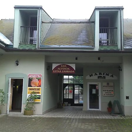 Marina Pri Slovenskej Restauracii Брезно