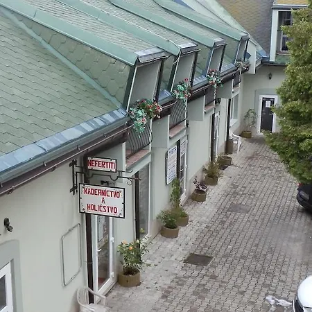 Marina Pri Slovenskej Restauracii Гостевой дом *