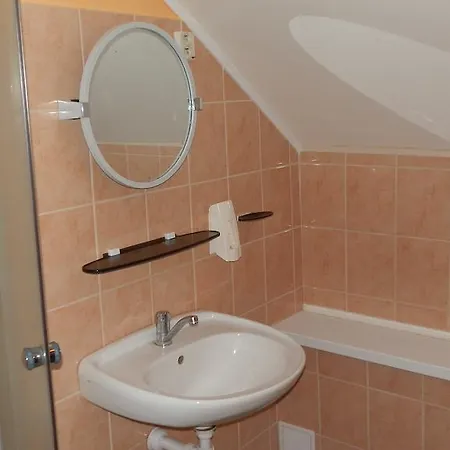 Marina Pri Slovenskej Restauracii Maison d'hôtes 3*