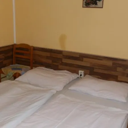 Marina Pri Slovenskej Restauracii Maison d'hôtes 3*