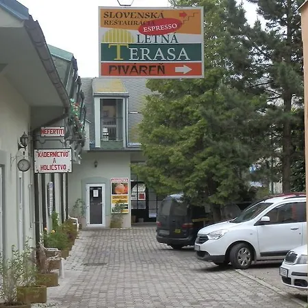 Marina Pri Slovenskej Restauracii *