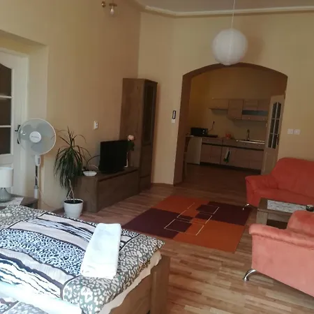 Marina Pri Slovenskej Restauracii Maison d'hôtes